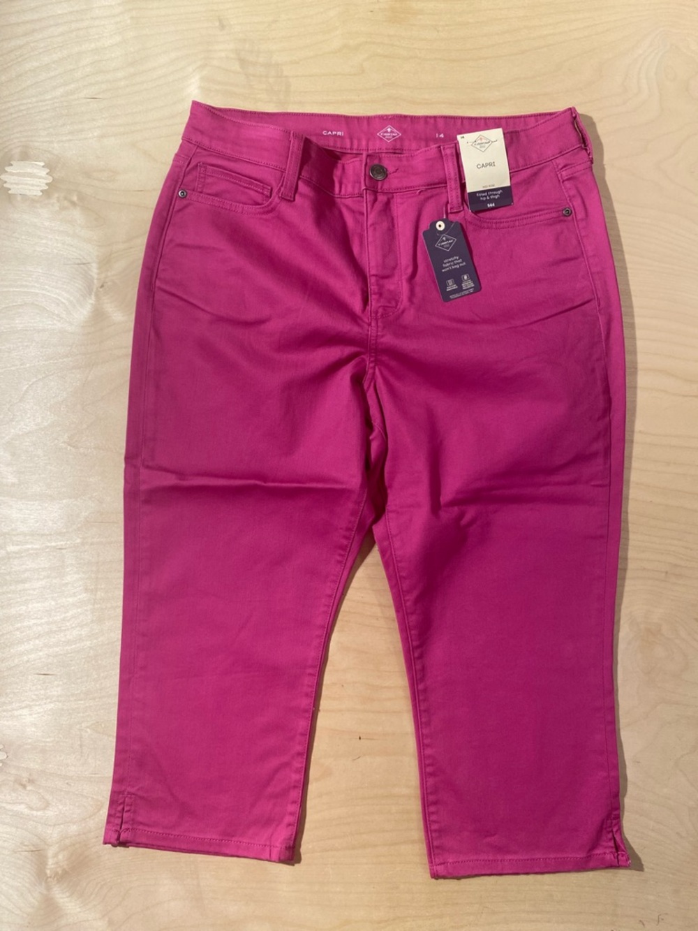 St. John’s Bay Capri Mid-Rise Crop Jeans - Fuchsia Pink 14 (RC) - Picture 3 of 8